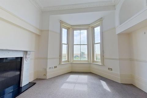1 bedroom flat to rent, Marine Crescent, Folkestone