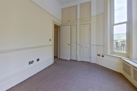 1 bedroom flat to rent, Marine Crescent, Folkestone