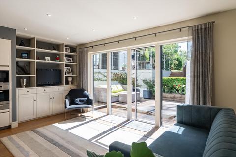 5 bedroom semi-detached house for sale, Queensmere Road, London SW19