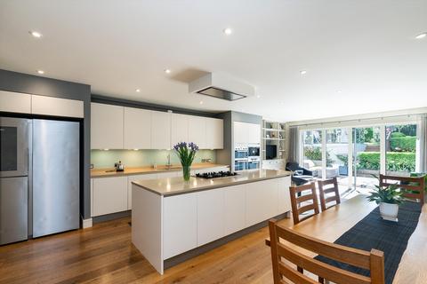 5 bedroom semi-detached house for sale, Queensmere Road, London SW19