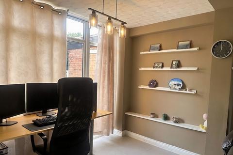 3 bedroom semi-detached house for sale, Balmoral Crescent, Nottingham, NG8
