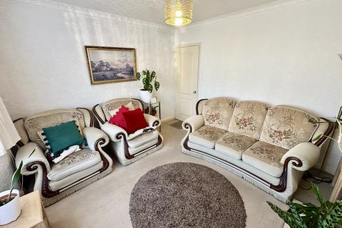 2 bedroom semi-detached house to rent, Charles Avenue, LEEDS