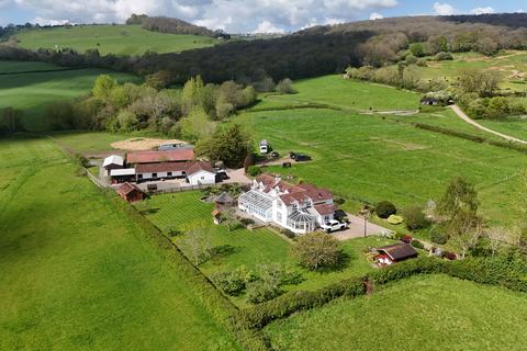 4 bedroom property with land for sale, Bell House & Stables, Lumbars Lane, Elton, Newnham, HL14 1LH