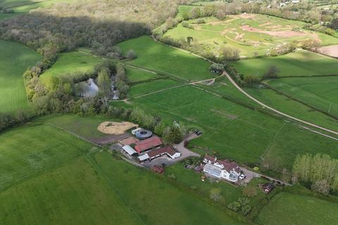 4 bedroom property with land for sale, Bell House & Stables, Lumbars Lane, Elton, Newnham, HL14 1LH
