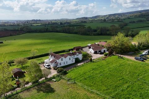 4 bedroom property with land for sale, Bell House & Stables, Lumbars Lane, Elton, Newnham, HL14 1LH