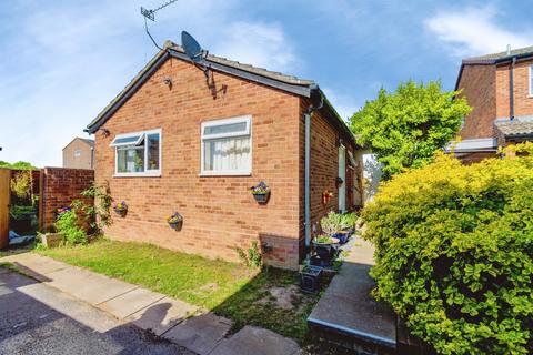 2 bedroom detached bungalow for sale, Langham Close, North Baddesley, Southampton