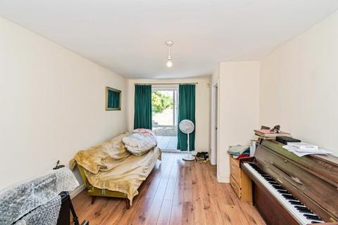 2 bedroom detached bungalow for sale, Langham Close, North Baddesley, Southampton