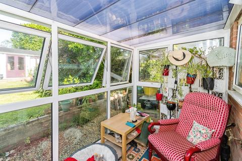 2 bedroom detached bungalow for sale, Langham Close, North Baddesley, Southampton