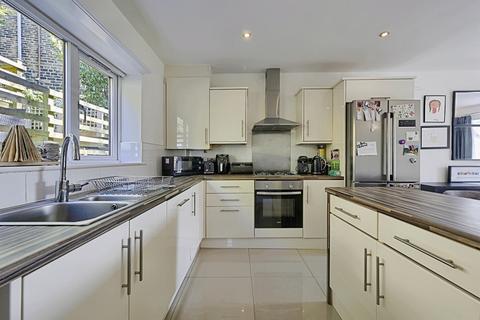 5 bedroom detached house for sale, Lime Tree Court, Sowerby Bridge, Halifax