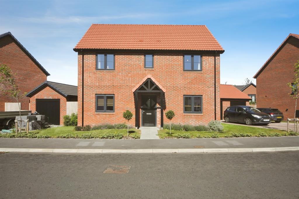 3 bedroom detached house for sale