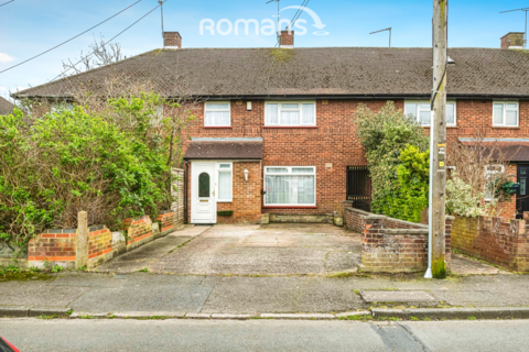3 bedroom terraced house to rent, Phipps Road, Slough, SL1