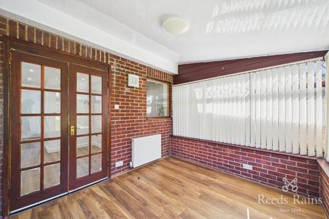 3 bedroom semi-detached house to rent, Langdale Way, Sheffield S25