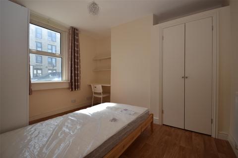 4 bedroom terraced house to rent, Brougham Hayes, Somerset BA2