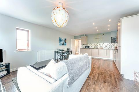 2 bedroom flat for sale, Easter Square, Basingstoke