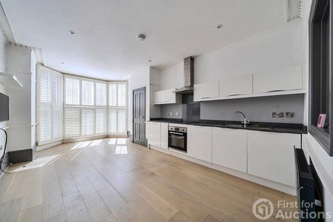 2 bedroom apartment for sale, High Street, Chesham, Buckinghamshire