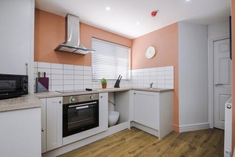 6 bedroom end of terrace house for sale, Boaler Street, Liverpool, Merseyside, L6