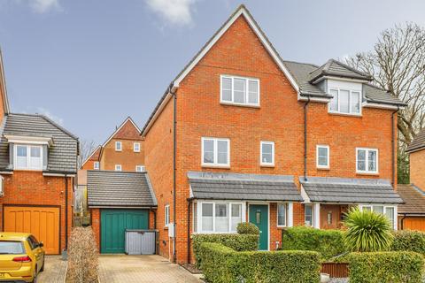 4 bedroom semi-detached house for sale, Renfields, Haywards Heath