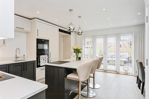 4 bedroom semi-detached house for sale, Renfields, Haywards Heath