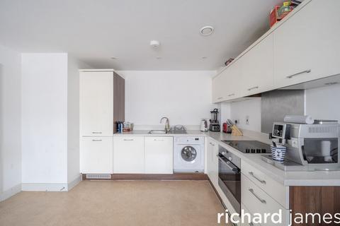 1 bedroom flat for sale, Cardean House, Firefly Avenue SN2