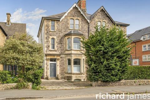 Semi-detached house - Bath Road, Old Town SN1