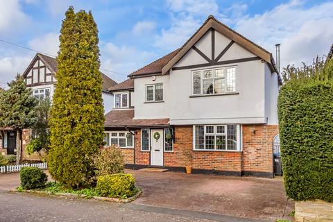 Court Avenue, Coulsdon, CR5