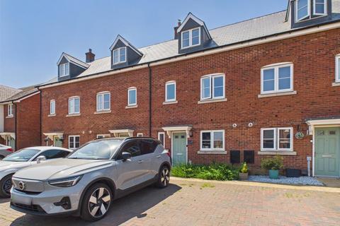Terraced house - Millstone Way, Gloucester