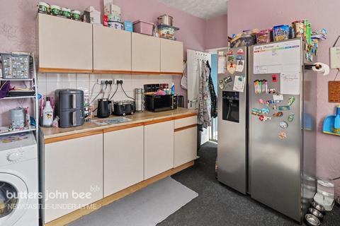 End of terrace house - London Road, Stoke-On-Trent