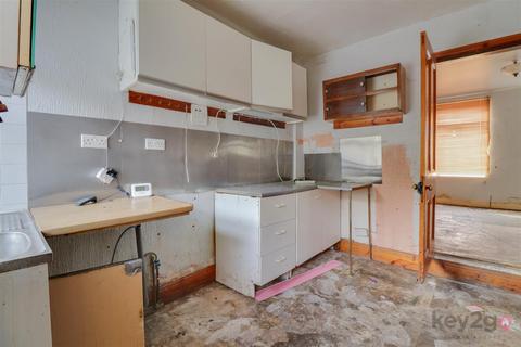 2 bedroom terraced house for sale, Lightwood Road, Marsh Lane, Sheffield, S21