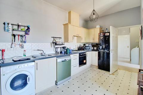 2 bedroom flat for sale, Maybold Crescent, Swindon, SN25