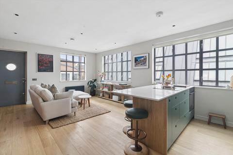 2 bedroom flat to rent, Ovanna Mews, Buckingham Road, London N1