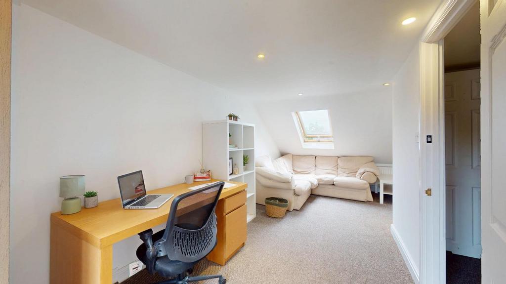 House in Leicester, Clarendon Park - View 4