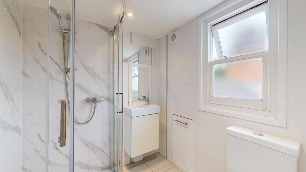 House in Leicester, Clarendon Park - View 5