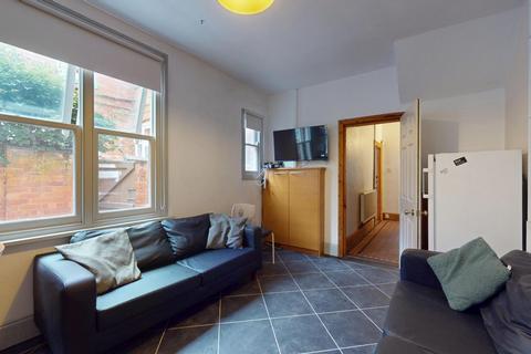 1 bedroom in a house share to rent, Howard Road, Leicester LE2