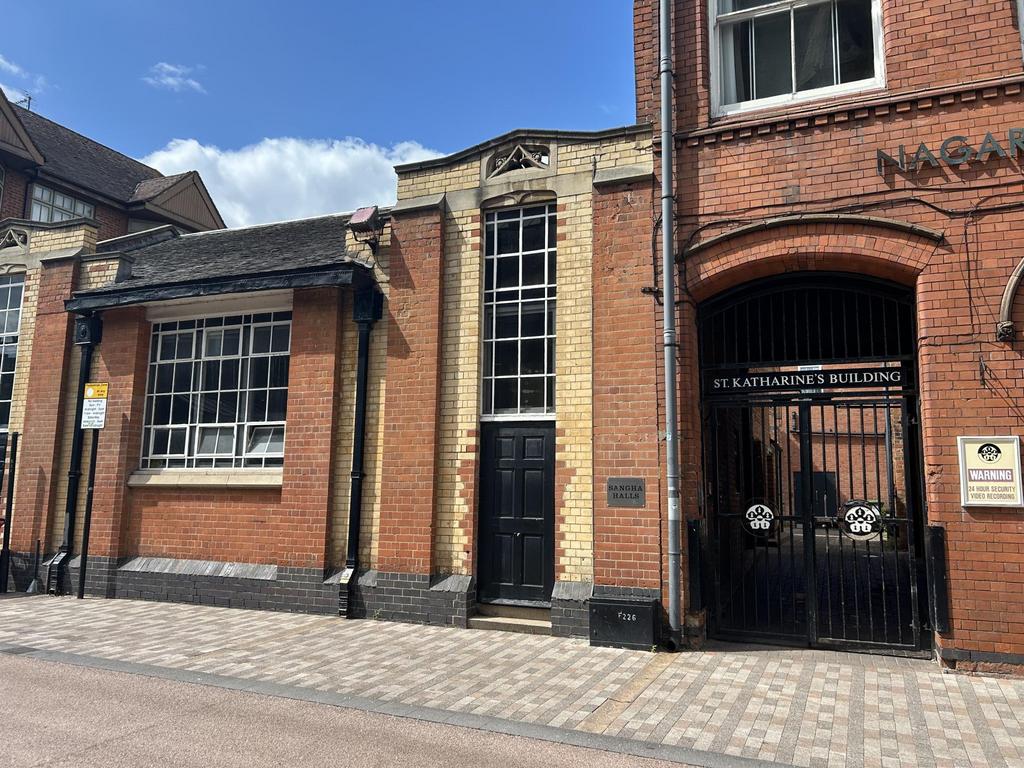 17a Guildhall Lane, Leicester LE1 - More