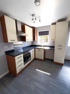 2 bedroom house to rent, Elder Road, Grimsby