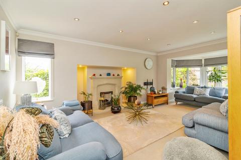 5 bedroom detached house for sale, Ravel Close, Old Farm Park, Milton Keynes