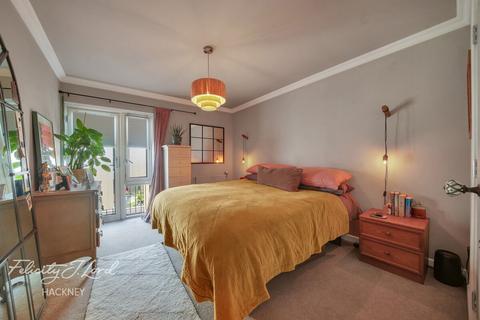 2 bedroom flat for sale, Spurstowe Terrace, LONDON E8