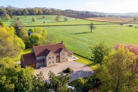 5 bedroom detached house for sale, Meadow Way, Silver Street