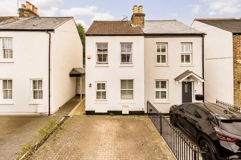 undefined, Swan Road, Feltham TW13
