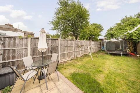 undefined, Swan Road, Feltham TW13