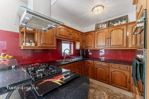 4 bedroom terraced house for sale, Avenue Road, London