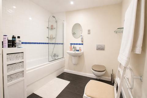 1 bedroom flat to rent, Upper Street, Fleet, Hampshire, GU51