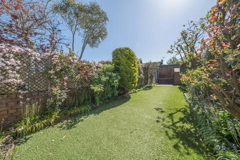 2 bedroom end of terrace house for sale, Butts Road, Alton, Hampshire, GU34