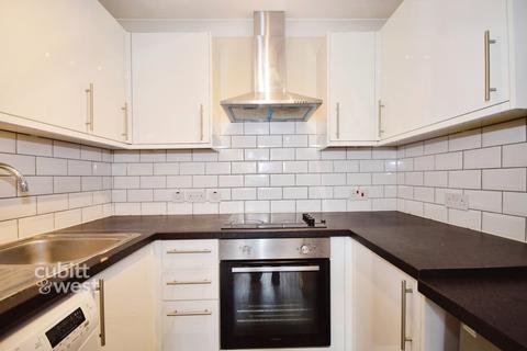 1 bedroom apartment to rent, Goldsmith Avenue Southsea PO4