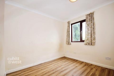 1 bedroom apartment to rent, Goldsmith Avenue Southsea PO4