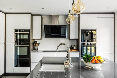 4 bedroom detached house for sale, GREAT BOOKHAM, KT23, CRABTREE LANE