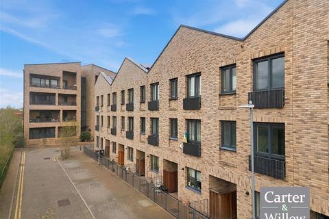 Baynes Crescent, Dagenham, Essex
