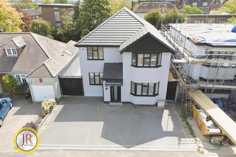 4 bedroom detached house for sale, Tolmers Gardens, Cuffley