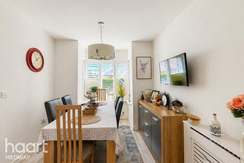 4 bedroom semi-detached house for sale, Maccowan Avenue, Snodland