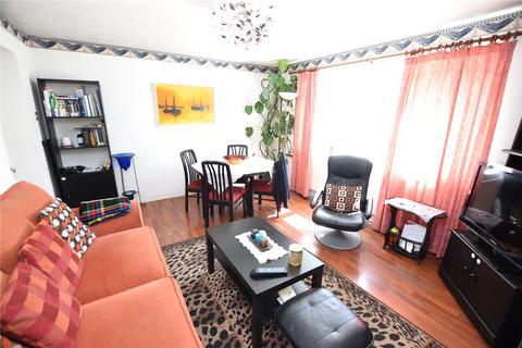 2 bedroom apartment for sale, Perring Avenue, Hampshire GU14